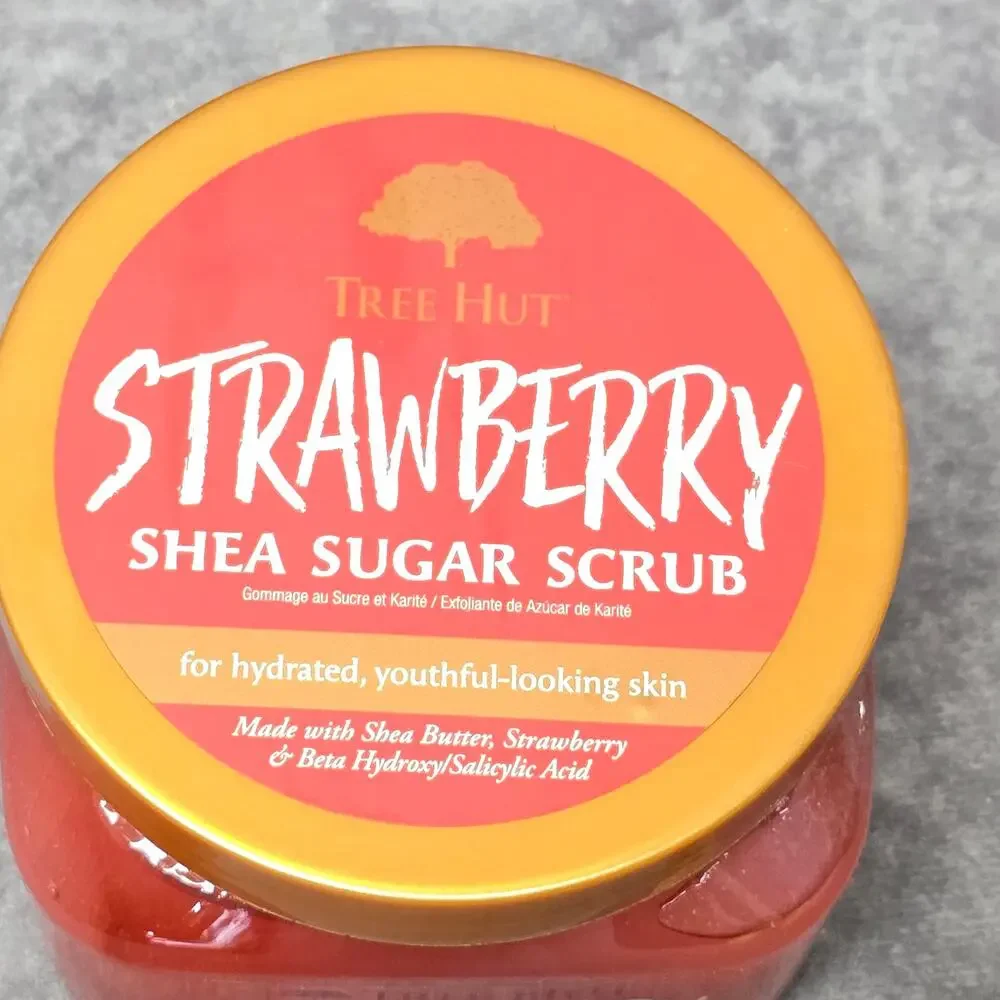 TREE HUT Strawberry Shea Sugar Scrub 18 oz | Exfoliating Body Care Set of 2